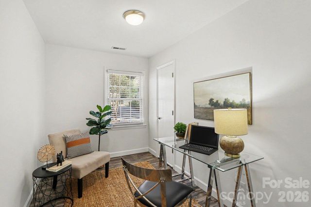 113 N Smallwood Place, Charlotte, NC 28216