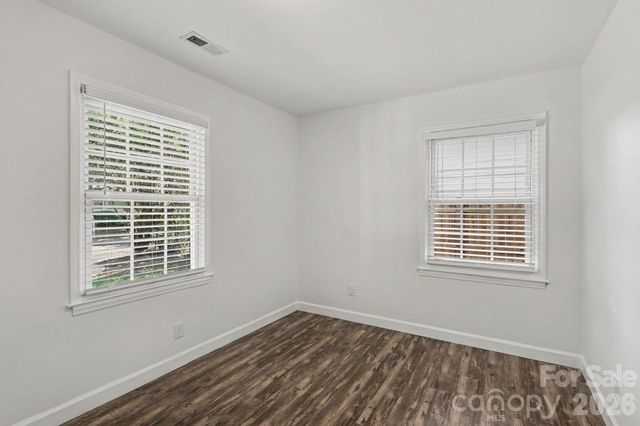 113 N Smallwood Place, Charlotte, NC 28216