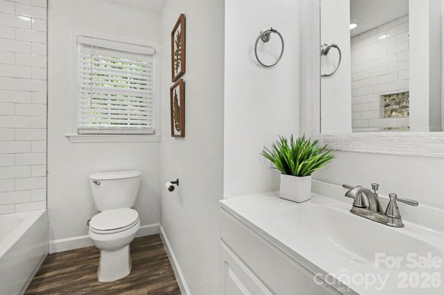 113 N Smallwood Place, Charlotte, NC 28216