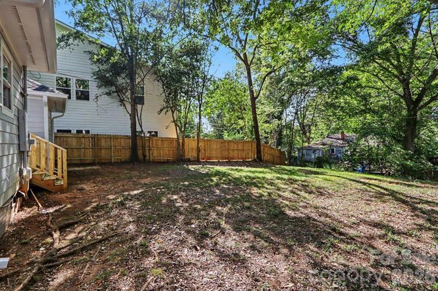 113 N Smallwood Place, Charlotte, NC 28216