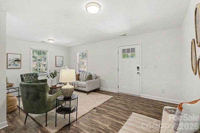 113 N Smallwood Place, Charlotte, NC 28216