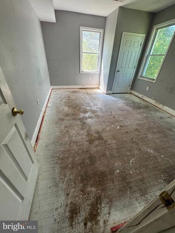 3219 CARLISLE AVE, Baltimore, MD 21216