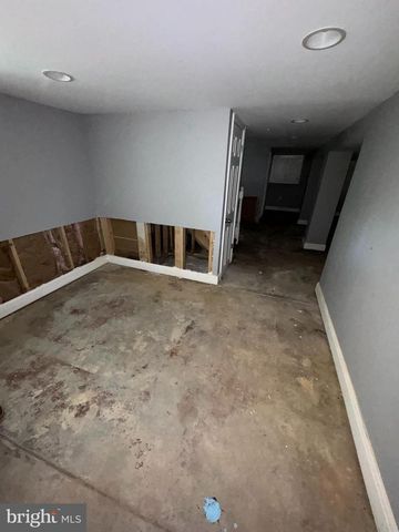 3219 CARLISLE AVE, Baltimore, MD 21216