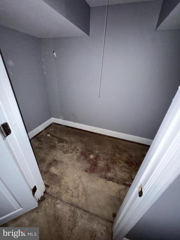 3219 CARLISLE AVE, Baltimore, MD 21216