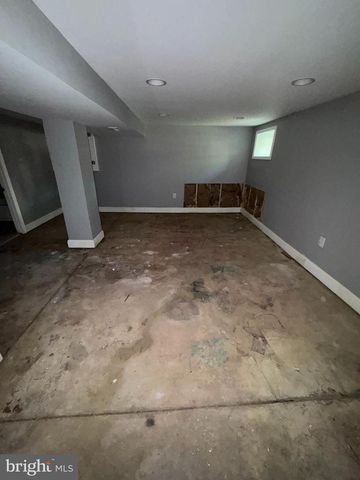 3219 CARLISLE AVE, Baltimore, MD 21216