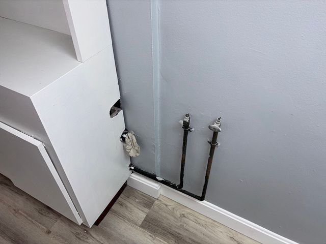 198 University Ave, Lowell, MA 01854