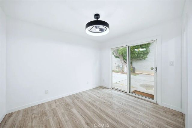 12815 S San Pedro Street, Los Angeles, CA 90061