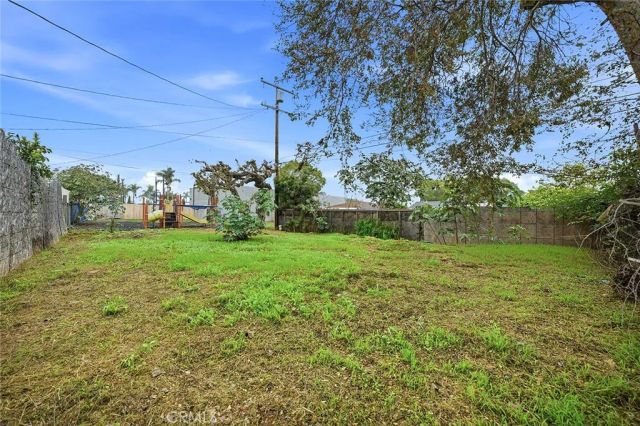 12815 S San Pedro Street, Los Angeles, CA 90061