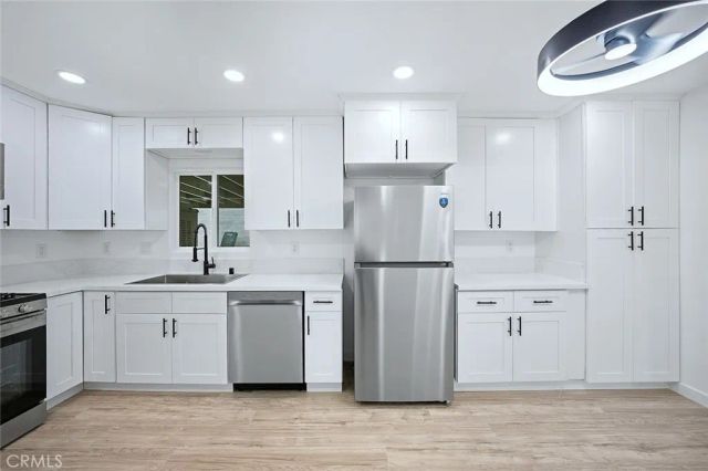 12815 S San Pedro Street, Los Angeles, CA 90061