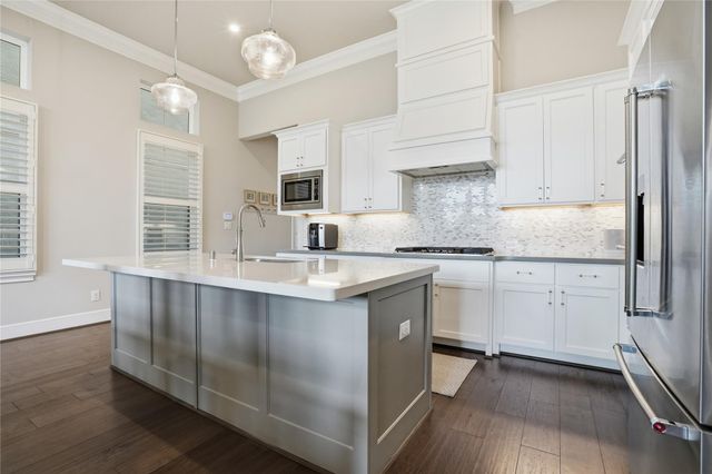 3722 Somerset York Lane, Houston, TX 77055