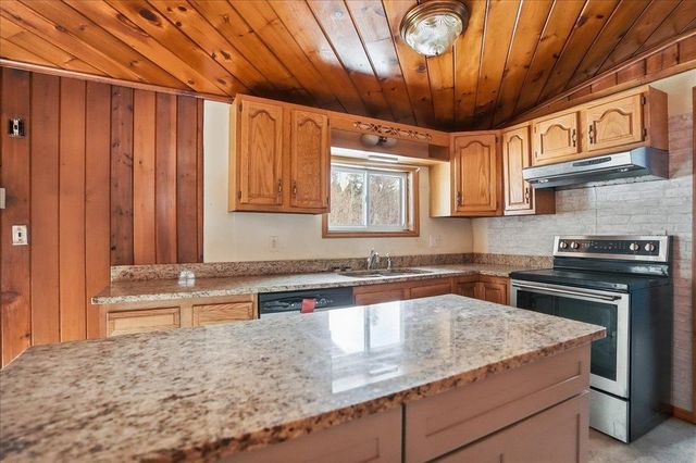 1119 Sand Hill Road, Georgia, VT 05478