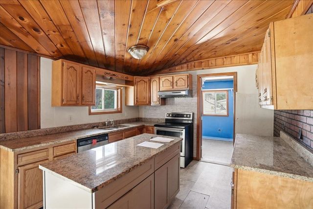 1119 Sand Hill Road, Georgia, VT 05478