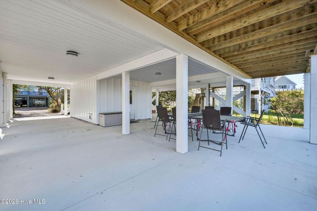 109 Old Village Lane, Sneads Ferry, NC 28460