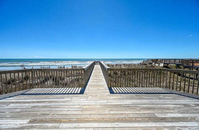 109 Old Village Lane, Sneads Ferry, NC 28460