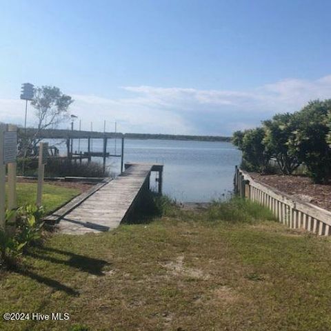 109 Old Village Lane, Sneads Ferry, NC 28460