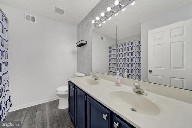 8 BRANTWOOD CT, Nottingham, MD 21236