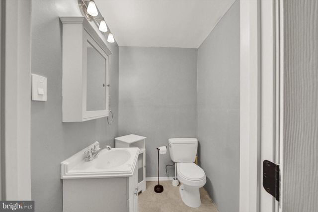 8 BRANTWOOD CT, Nottingham, MD 21236