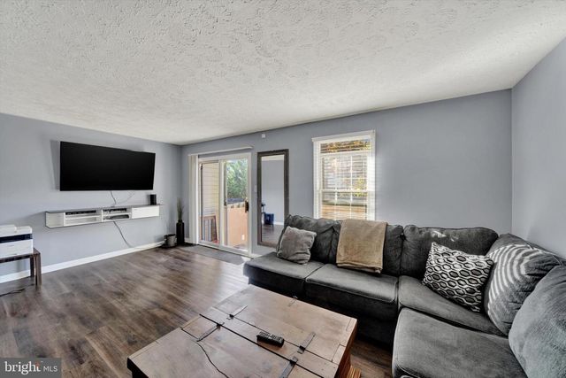 8 BRANTWOOD CT, Nottingham, MD 21236