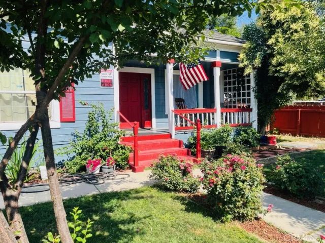 824 N Willis, Visalia, CA 93291