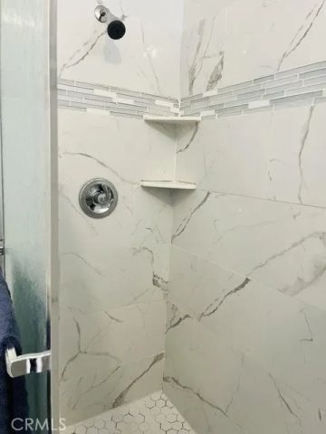 824 N Willis, Visalia, CA 93291