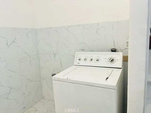 824 N Willis, Visalia, CA 93291