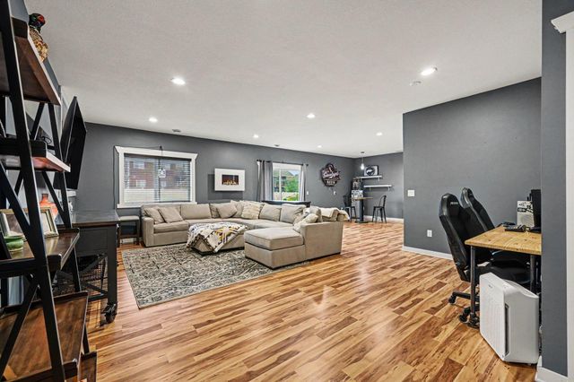 11477 Killarney Drive, Chisago City, MN 55013