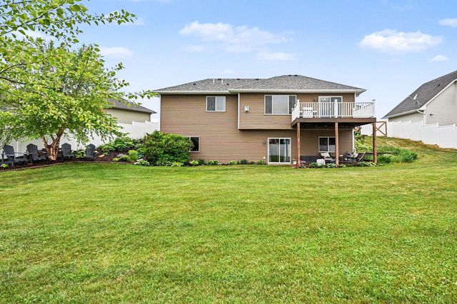 11477 Killarney Drive, Chisago City, MN 55013