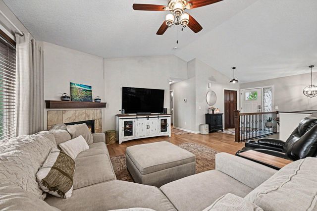 11477 Killarney Drive, Chisago City, MN 55013