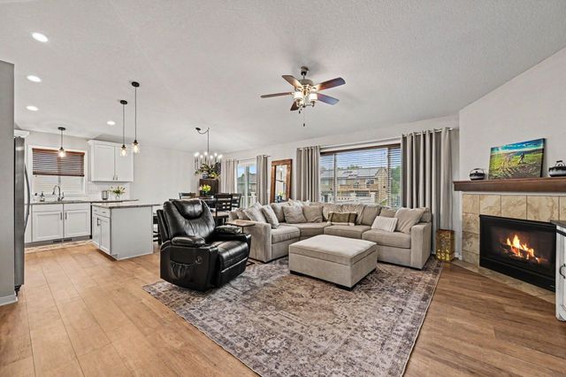 11477 Killarney Drive, Chisago City, MN 55013