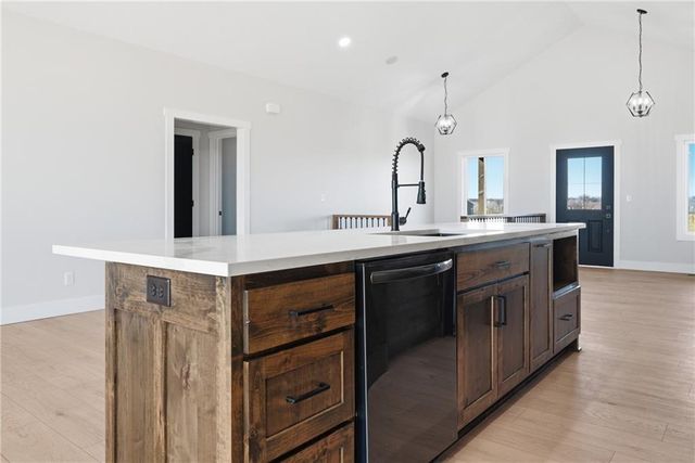 7406 SW Docking Road, Auburn, KS 66402