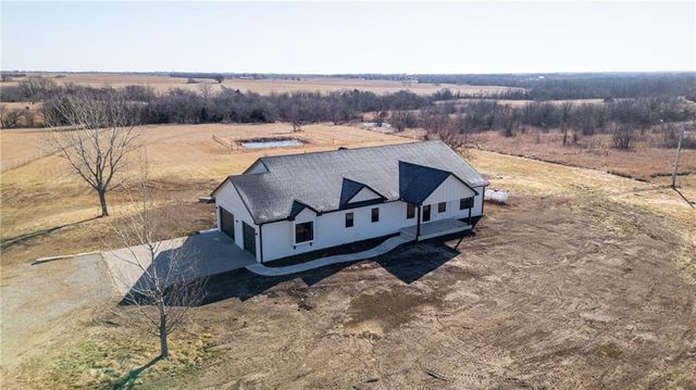 7406 SW Docking Road, Auburn, KS 66402