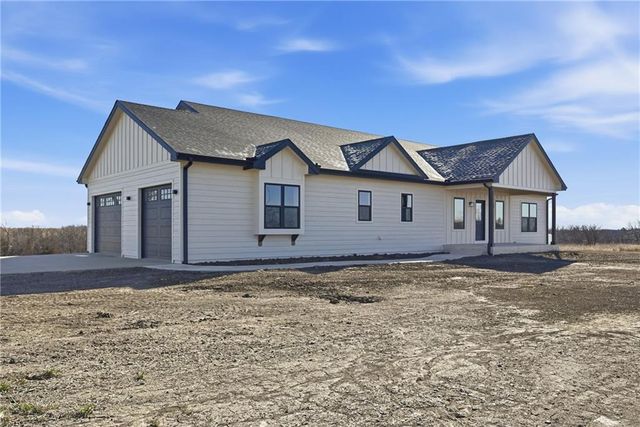 7406 SW Docking Road, Auburn, KS 66402