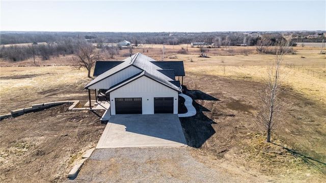 7406 SW Docking Road, Auburn, KS 66402