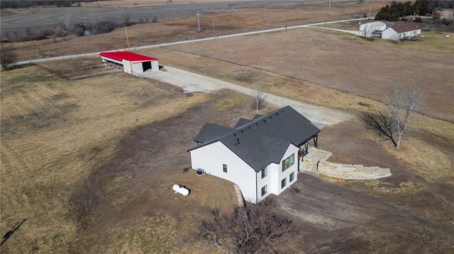 7406 SW Docking Road, Auburn, KS 66402