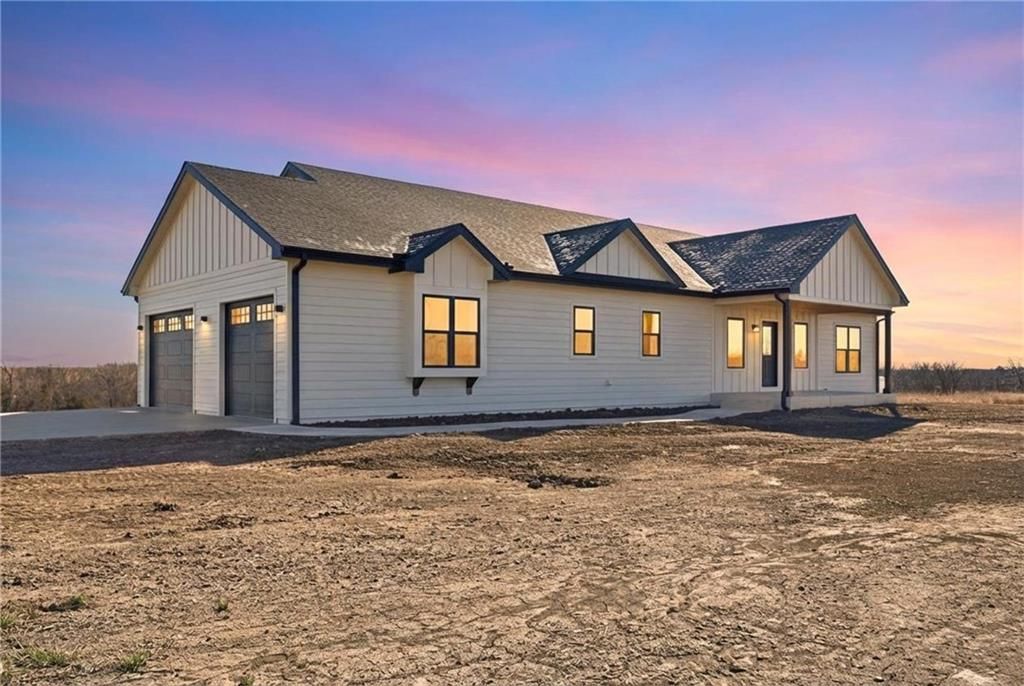 7406 SW Docking Road, Auburn, KS 66402