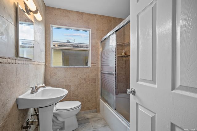 119 Freiling, San Antonio, TX 78213