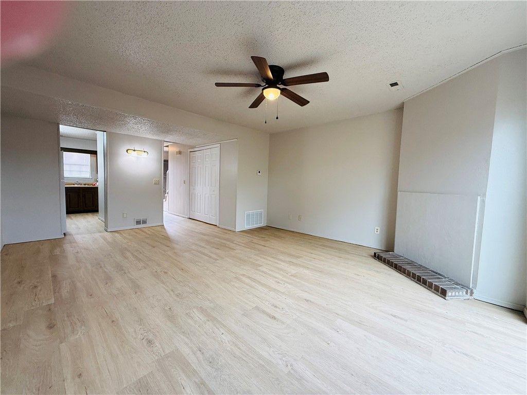 1701 S West End Street 9, Springdale, AR 72764