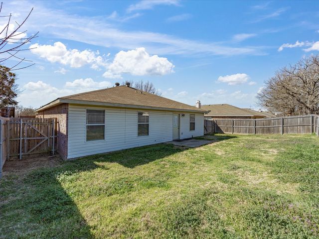 8133 Montecito Drive, Denton, TX 76210