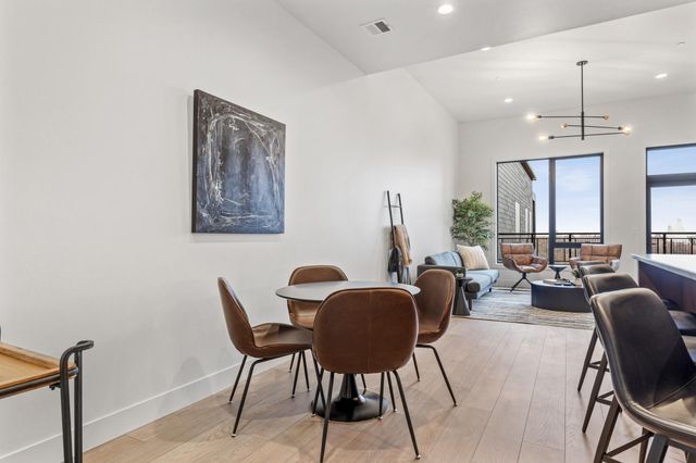 505 OAK Street N 511, Fargo, ND 58102