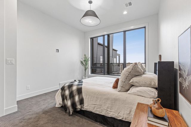 505 OAK Street N 511, Fargo, ND 58102