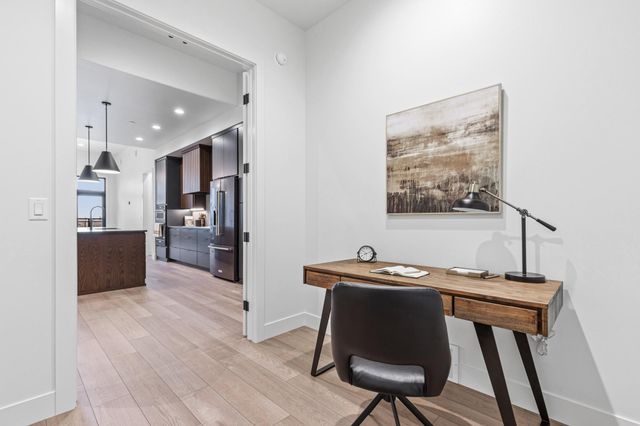 505 OAK Street N 511, Fargo, ND 58102