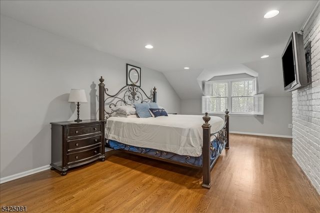 71 Tree Top Dr, Springfield Twp., NJ 07081