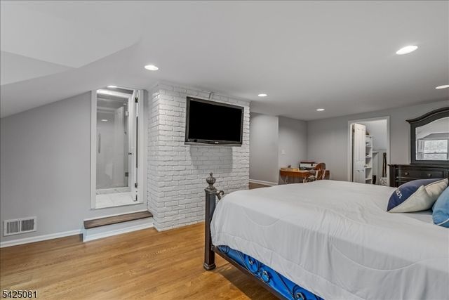 71 Tree Top Dr, Springfield Twp., NJ 07081