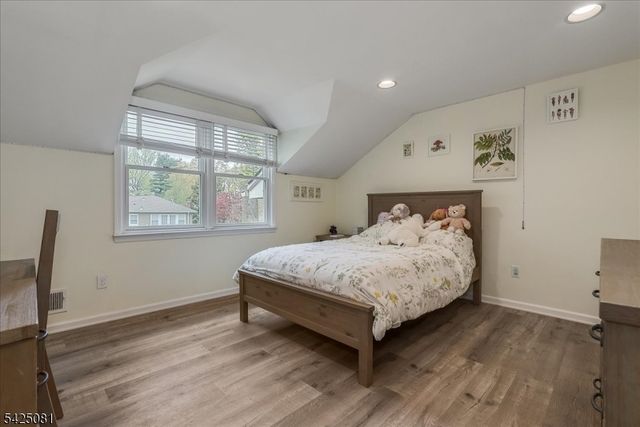 71 Tree Top Dr, Springfield Twp., NJ 07081