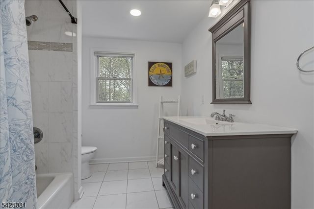 71 Tree Top Dr, Springfield Twp., NJ 07081