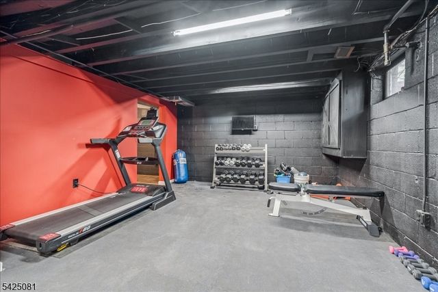 71 Tree Top Dr, Springfield Twp., NJ 07081