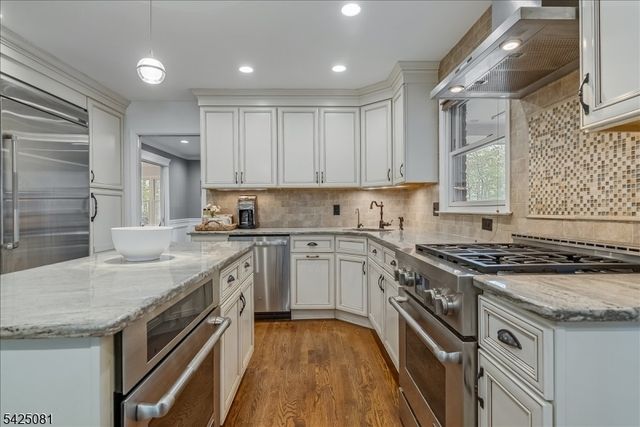 71 Tree Top Dr, Springfield Twp., NJ 07081