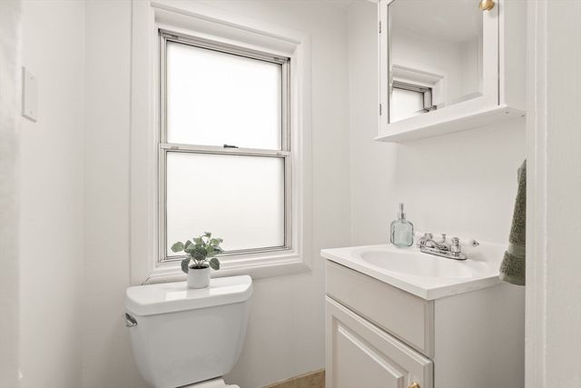 53 Henderson St, Arlington, MA 02474