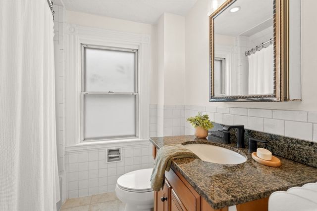 53 Henderson St, Arlington, MA 02474
