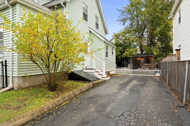 53 Henderson St, Arlington, MA 02474